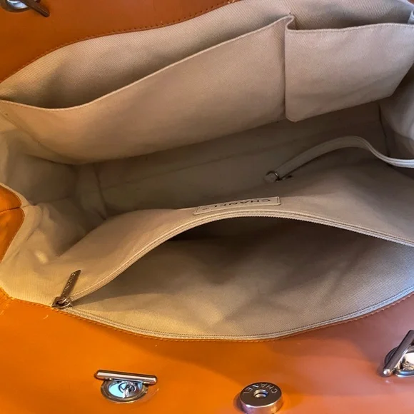 CHANEL North South in The Business Tote - Picture 14 of 16